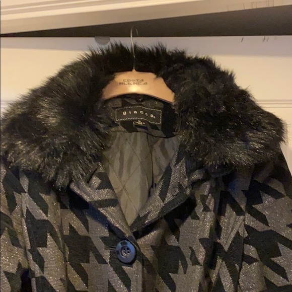 Unique houndstooth pattern coat - Picture 2 of 6